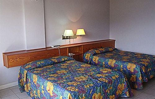 Garraway Hotel Roseau Bagian luar foto