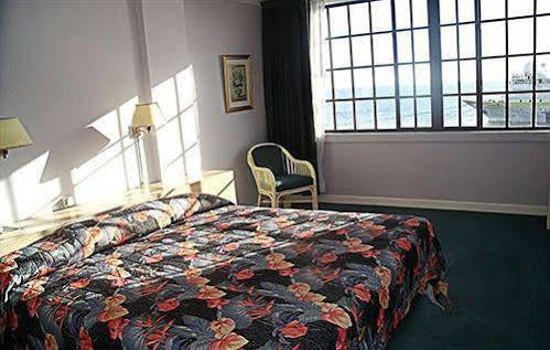 Garraway Hotel Roseau Bagian luar foto