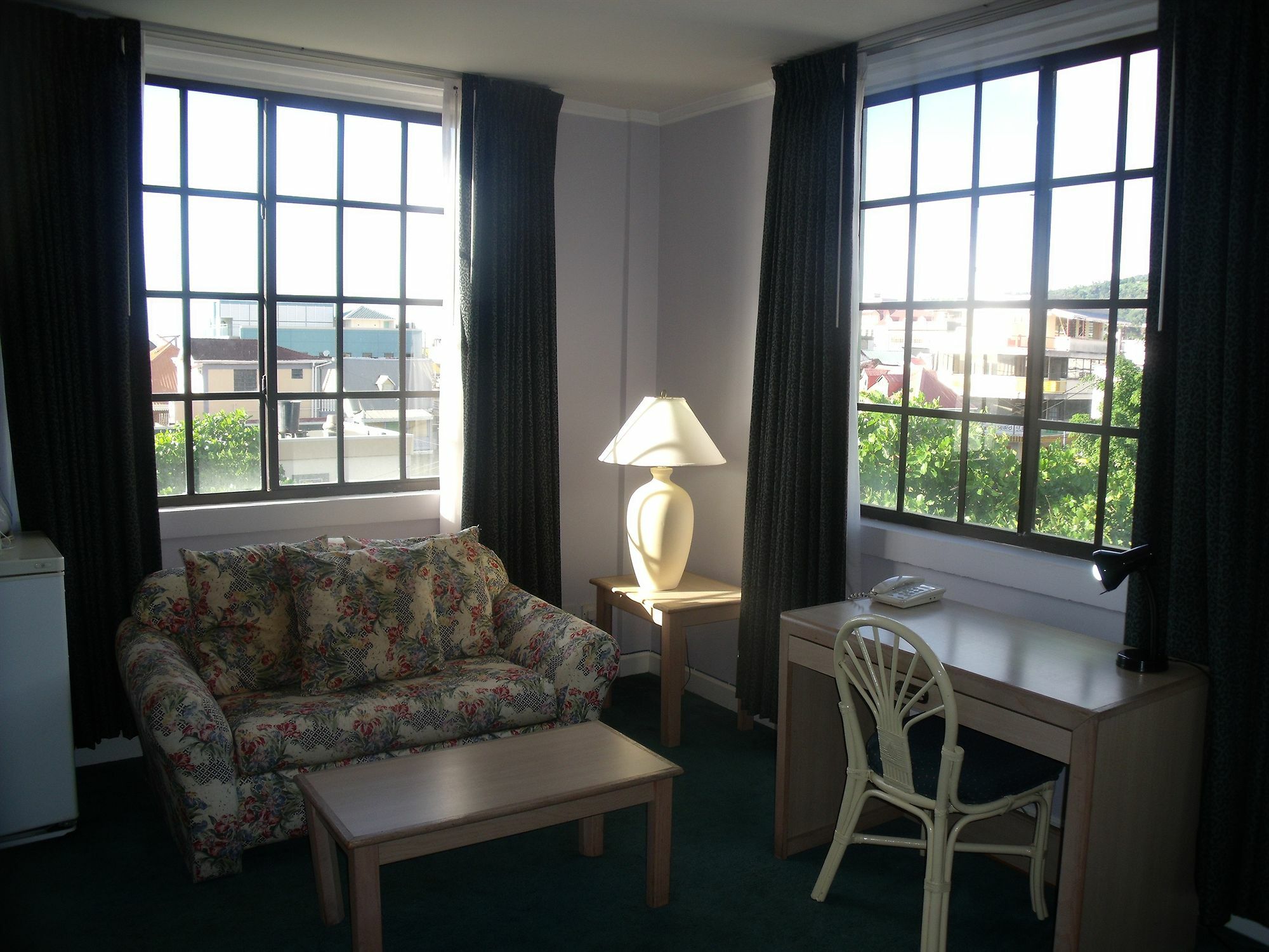 Garraway Hotel Roseau Bagian luar foto